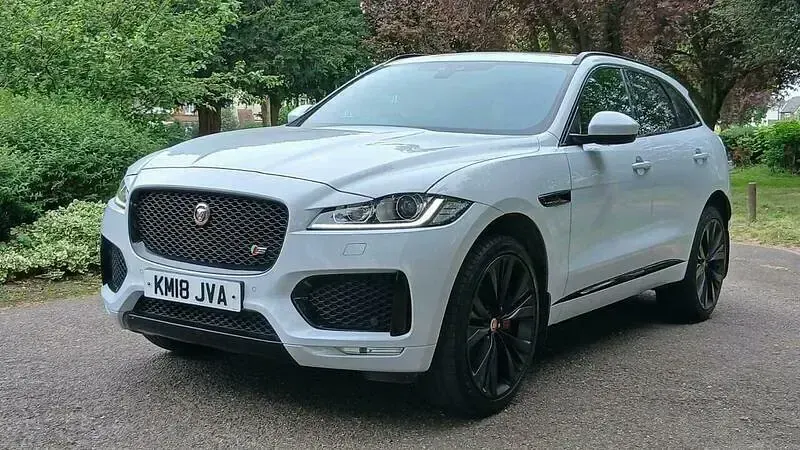 Used Jaguar F-Pace S 300 HP (220 kW) 2018 White SUV