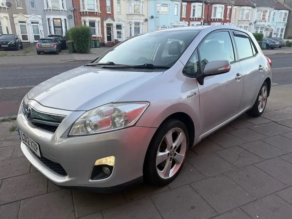 Used Toyota Auris Hybrid 2012 Silver Hatchback