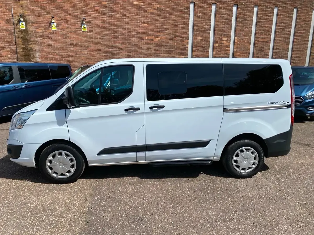 Used Ford Tourneo 2017 White MPV