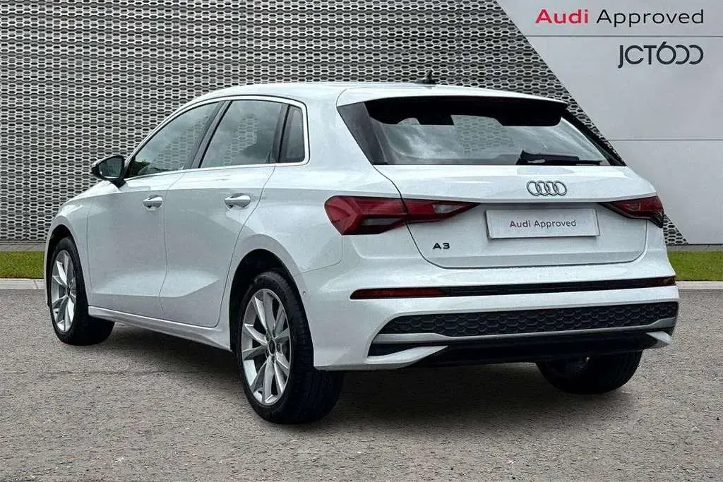 Used Audi A3 Sport 113 HP (83 kW) 2025 White Hatchback