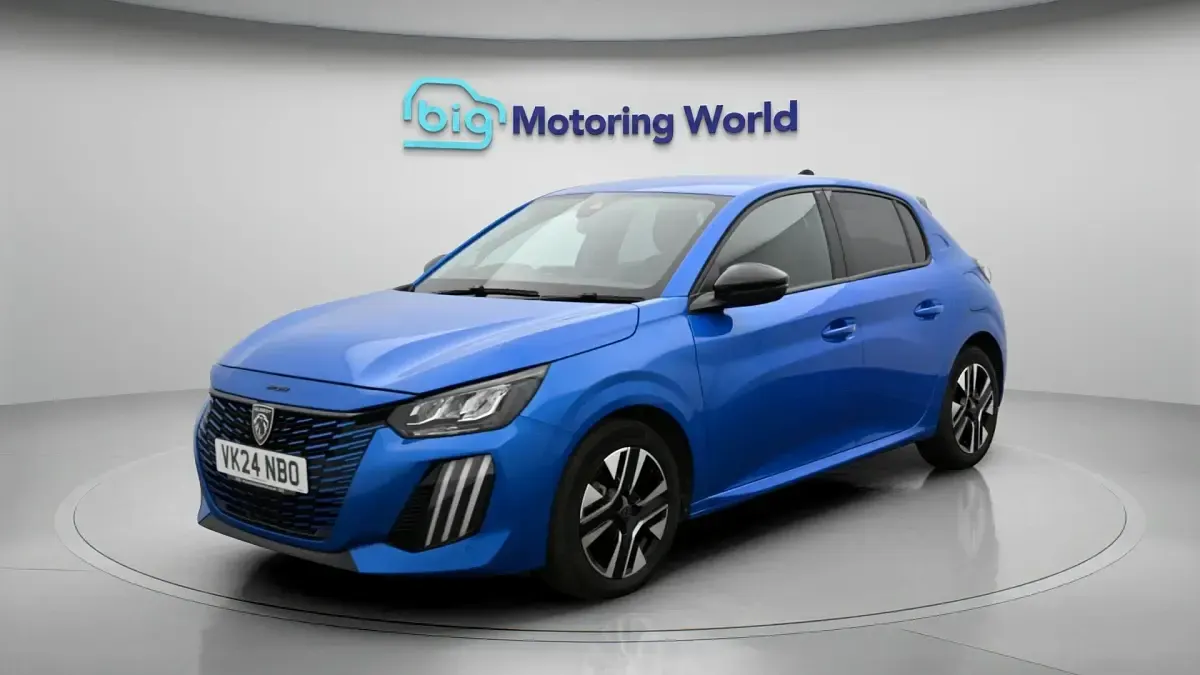 Used Peugeot 208 Allure 100 HP (73 kW) 2024 Blue Hatchback