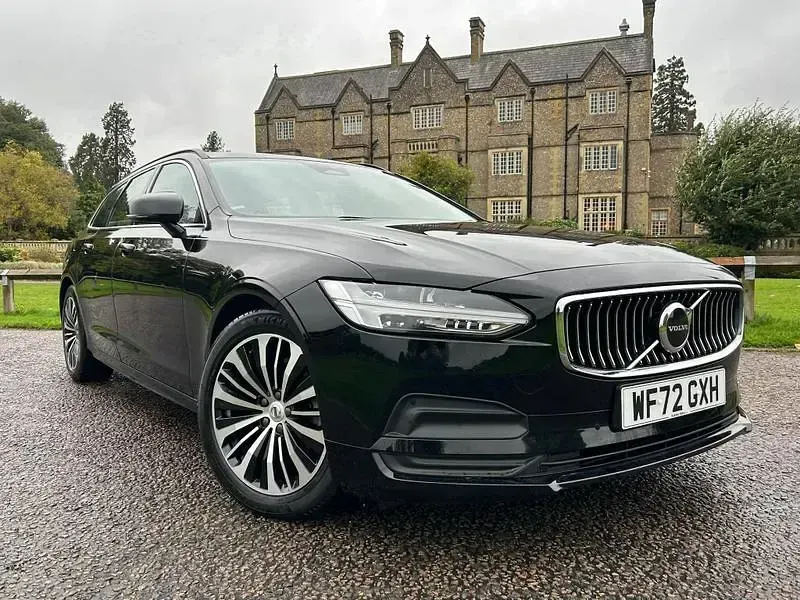Used Volvo V90 Core 197 HP (144 kW) 2022 Black Estate