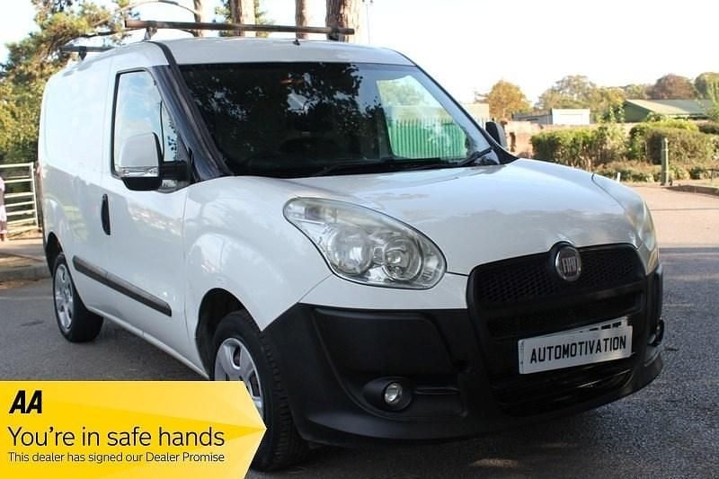 White Used 2011 Fiat Doblò MPV | £1,895 (Super price) - Image 1/4