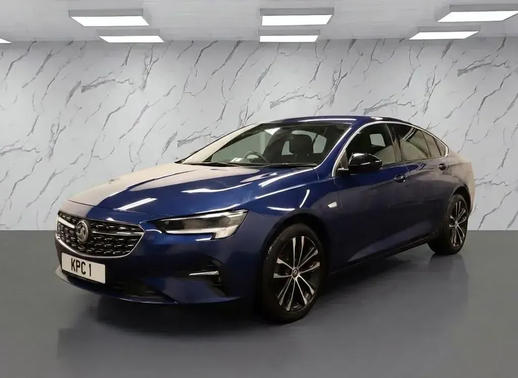 Used Vauxhall Insignia Sport 122 HP (89 kW) 2021 Blue Hatchback