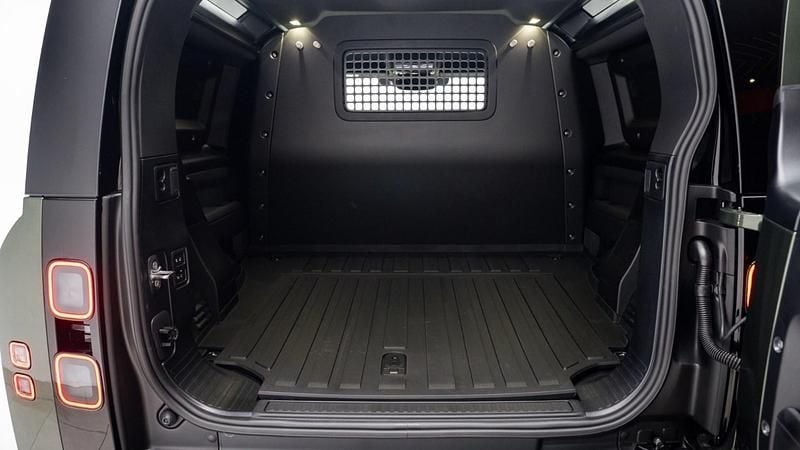 New Land Rover Defender S 2026 SUV