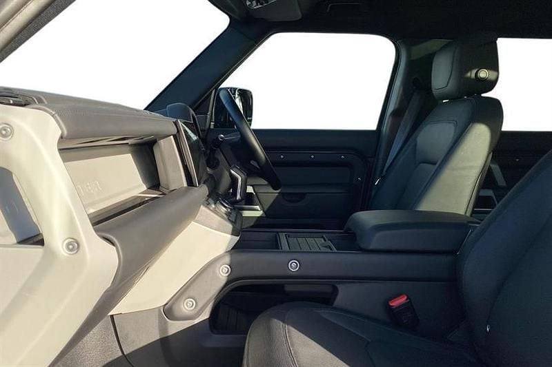 Used Land Rover Defender HSE Dynamic 404 HP (297 kW) 2023 Carpathian grey Estate