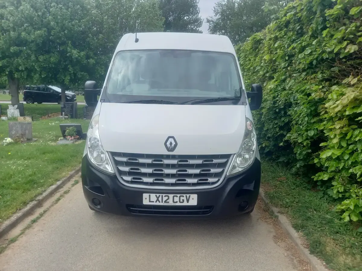 Usado Renault Master 2012 Blanco Monovolumen