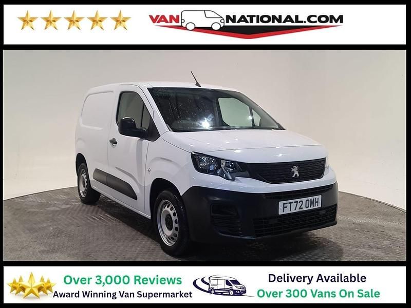 Used Peugeot Partner Premium 100 HP (73 kW) 2023 White MPV