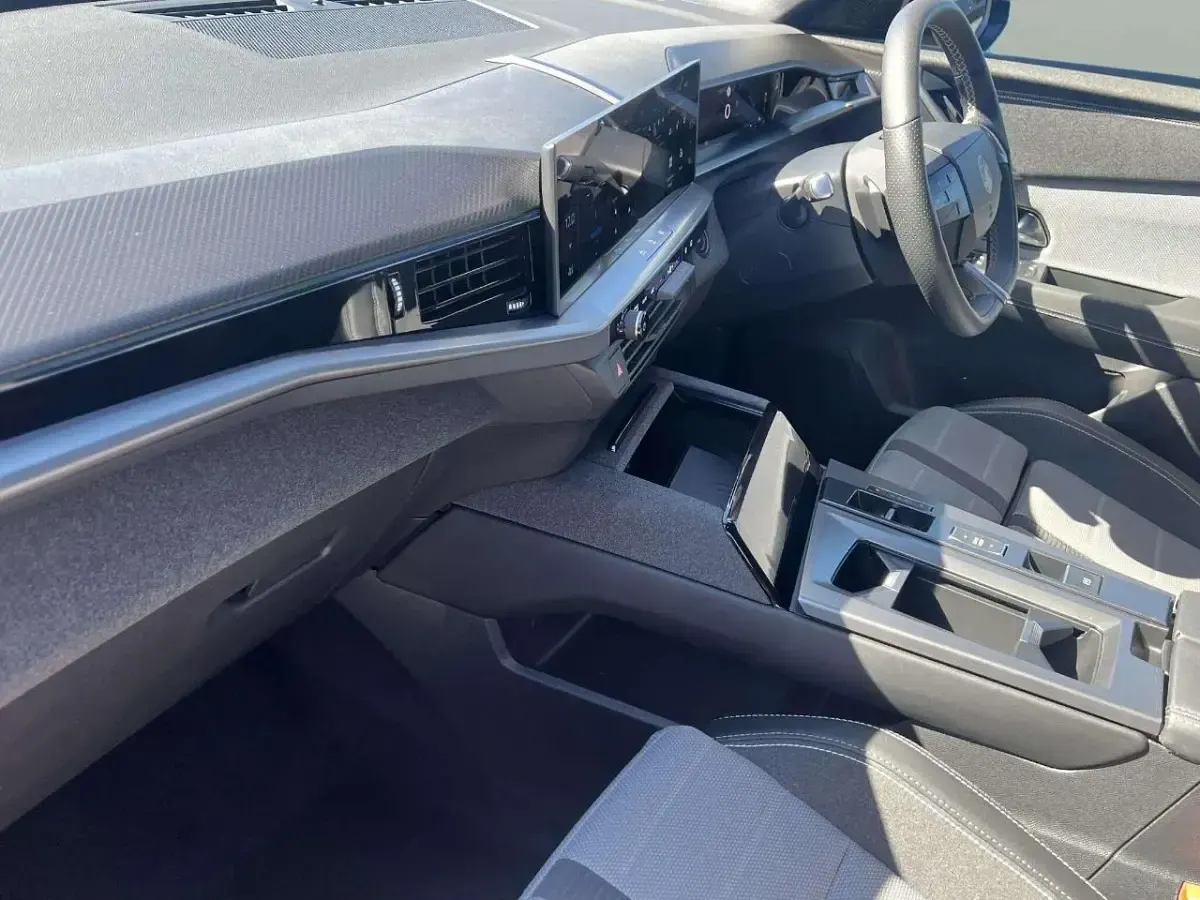 Used Vauxhall Grandland X GSe 134 HP (98 kW) 2024 Black SUV