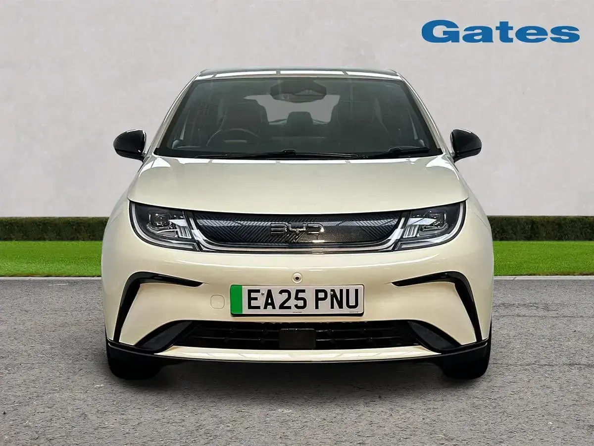 Used BYD Dolphin Boost 130 kW (177 HP) 2025 White Hatchback