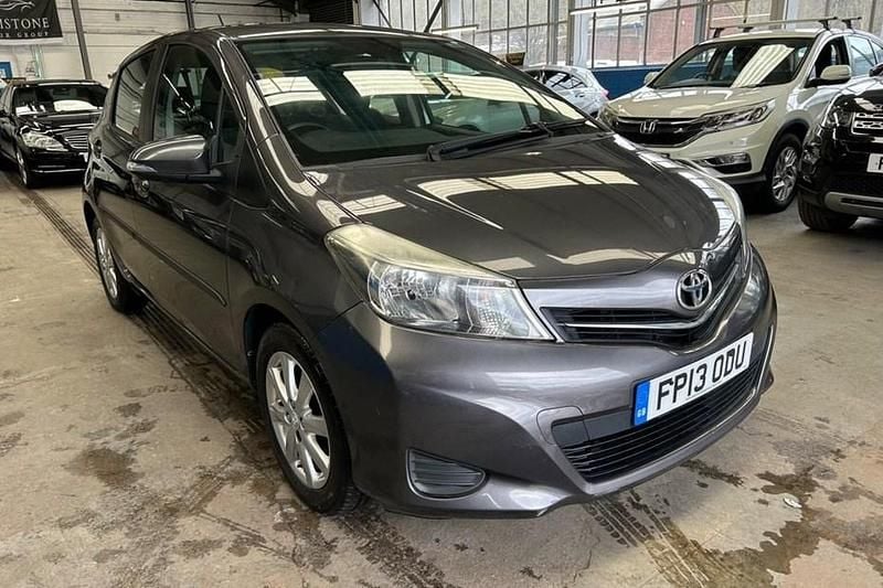 Used Toyota Yaris 2013 Grey Hatchback