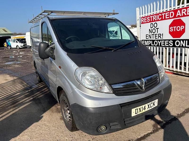 Used Vauxhall Vivaro 115 HP (84 kW) 2014 Silver MPV
