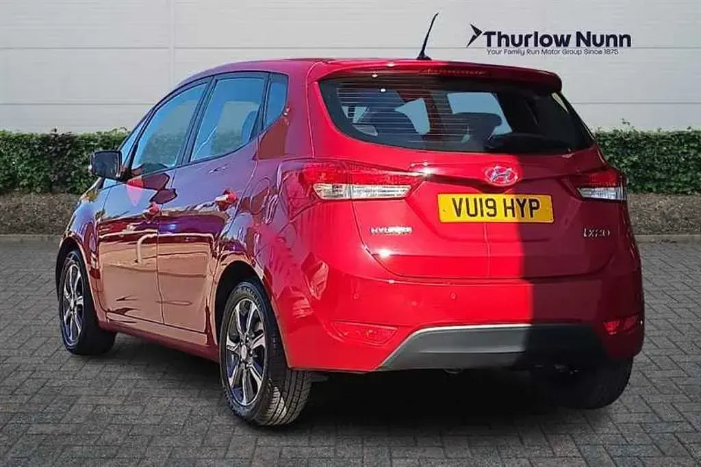 Used Hyundai ix20 SE 125 HP (91 kW) 2019 Red Hatchback