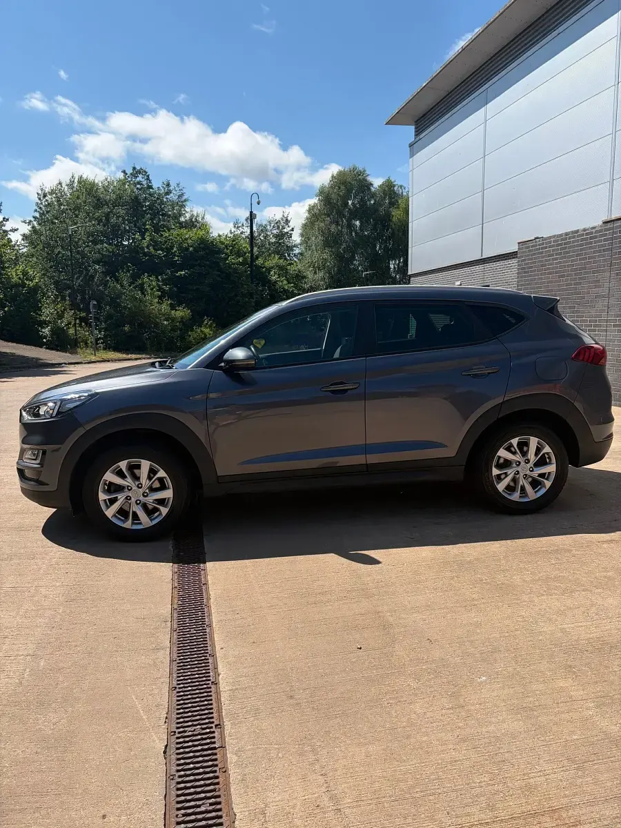 Used Hyundai Tucson SE 132 HP (97 kW) 2019 Grey SUV