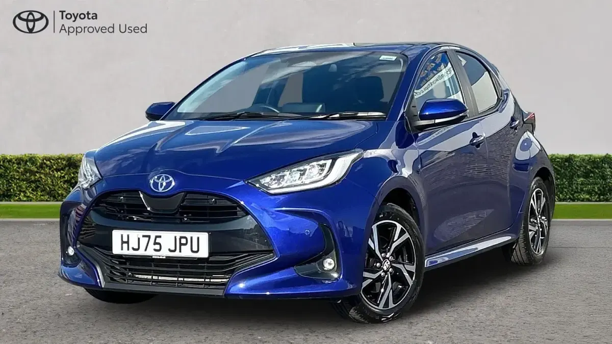 Used Toyota Yaris Design 116 HP (85 kW) 2025 Juniper blue Hatchback