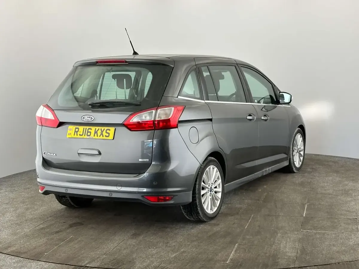 Used Ford Grand C-Max Titanium 2016 Grey MPV