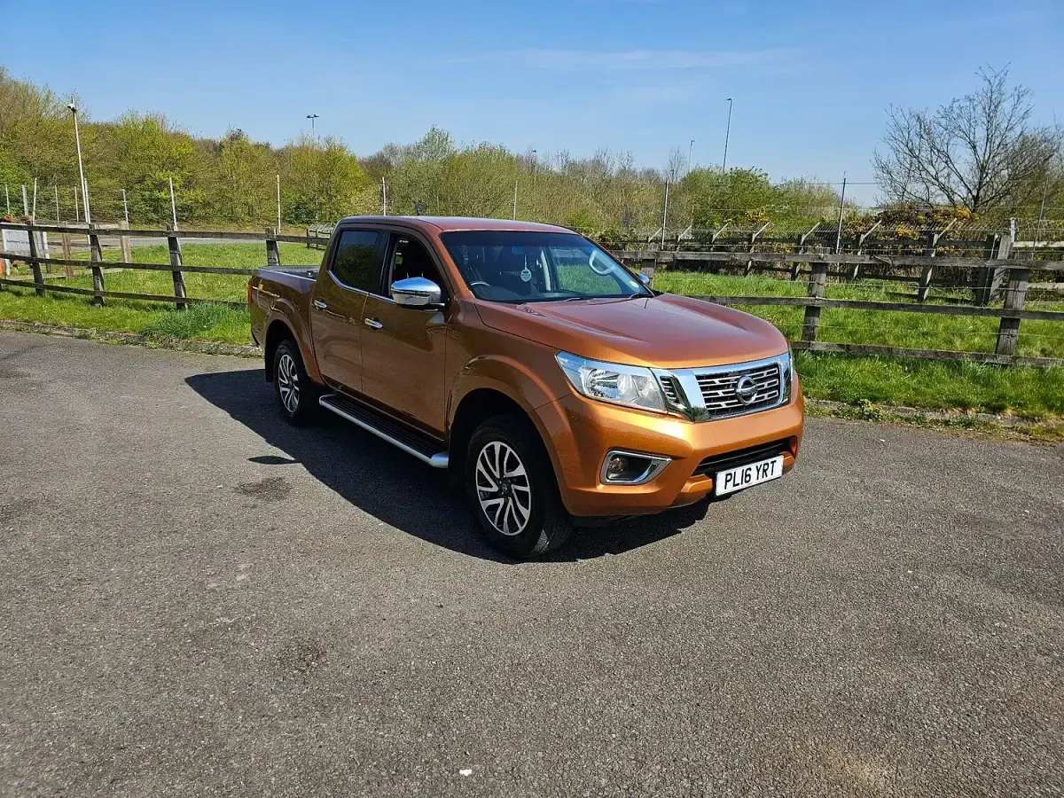Used Nissan Navara N-Connecta 2016 Yellow Pickup