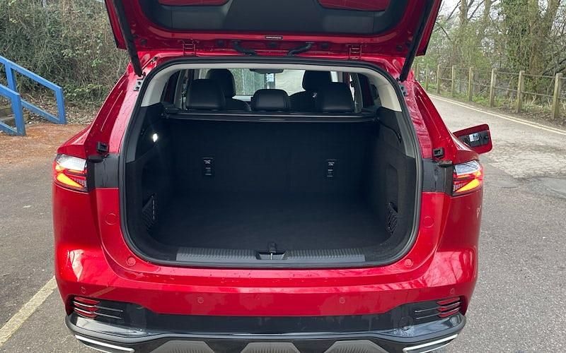 Used MG HS Trophy 170 HP (125 kW) 2025 Red SUV