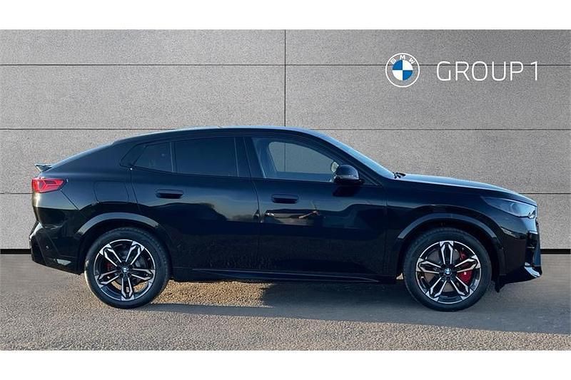 Usado BMW iX2 Luxury Line 230 kW (313 HP) 2026 Preto SUV