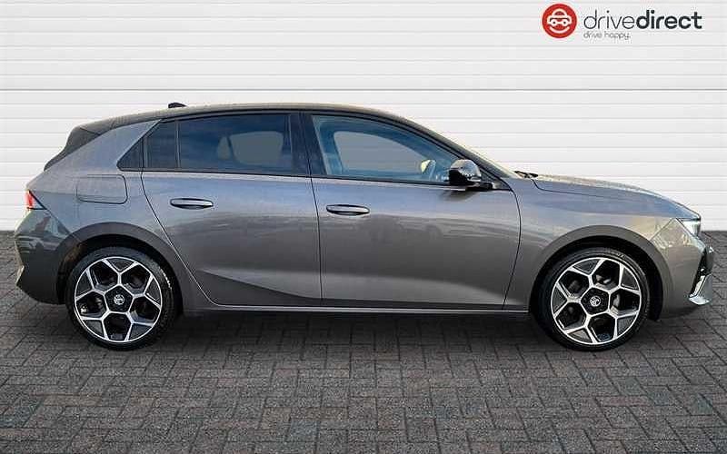 Used Vauxhall Astra Ultimate 131 HP (96 kW) 2024 Grey Hatchback