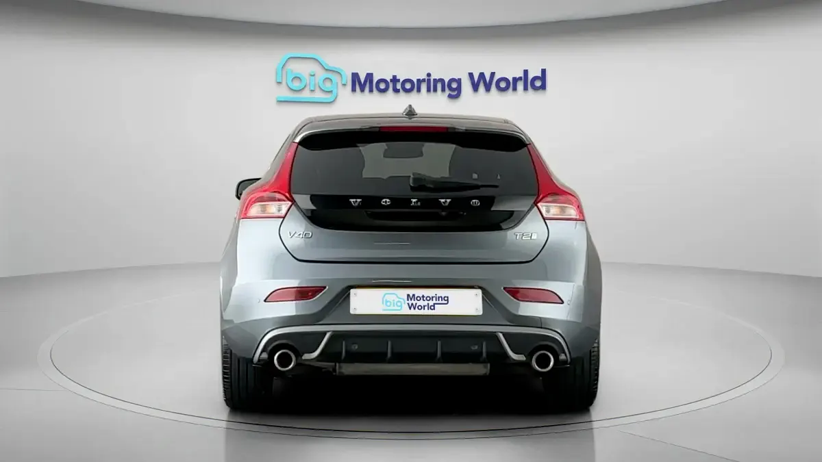Begagnad Volvo V40 R-Design 121 HK (88 kW) 2018