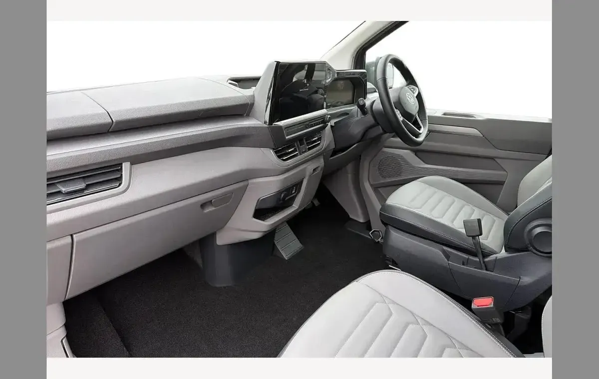 New VW T7 Style 210 kW (286 HP) 2026 Grey Van