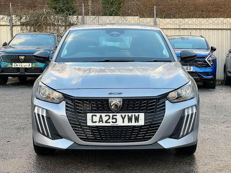 Grey New 2025 Peugeot 208 Style Hatchback | £16,662 (Fair price) - Image 1/4