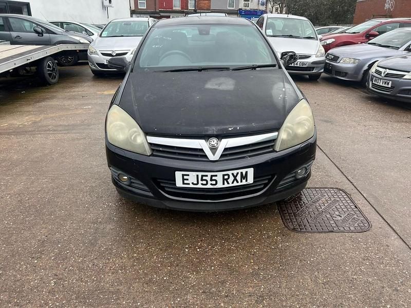 Used Vauxhall Astra Sport 2005 Black Hatchback