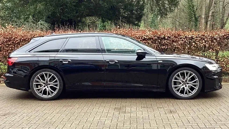 Usado Audi A6 Black Edition 2021 Preto Carrinha
