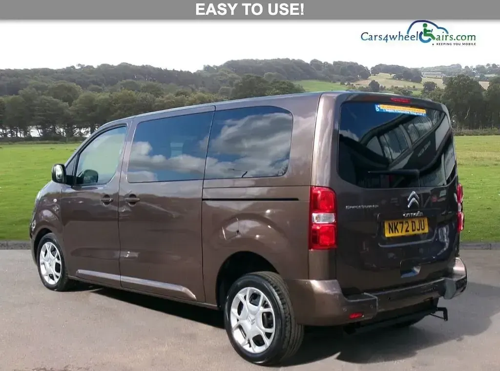 Używany Citroën Spacetourer Business Class 145 KM (106 kW) 2022 Brązowy Minivan