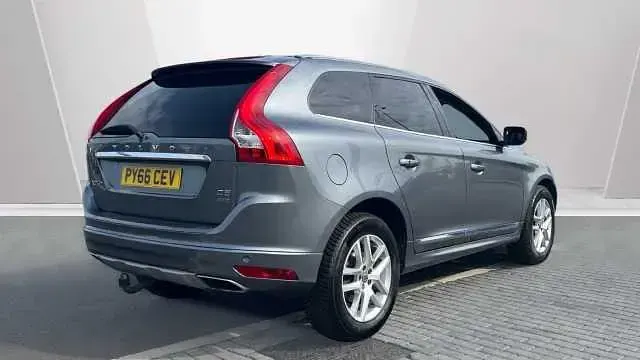 Usado Volvo XC60 SE Lux 217 CV (159 kW) 2017 SUV