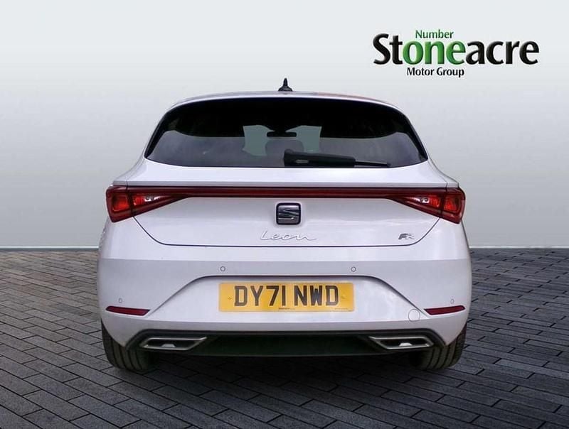 Used Seat Leon FR 128 HP (94 kW) 2021 White Hatchback
