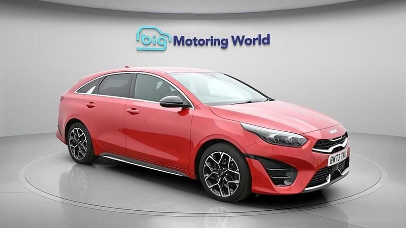 Used Kia ProCeed GT-Line 158 HP (116 kW) 2024 Red Estate