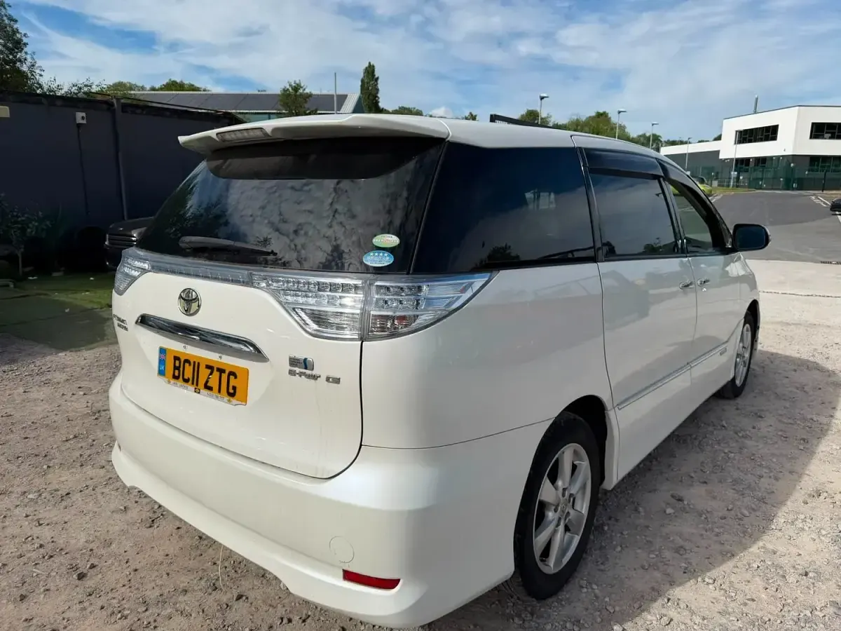 Used Toyota Estima 2026 White MPV