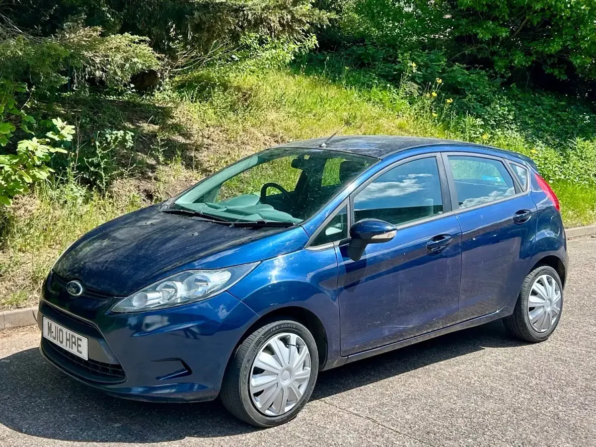 Usado Ford Fiesta 96 HP (70 kW) 2010 Azul Citadino