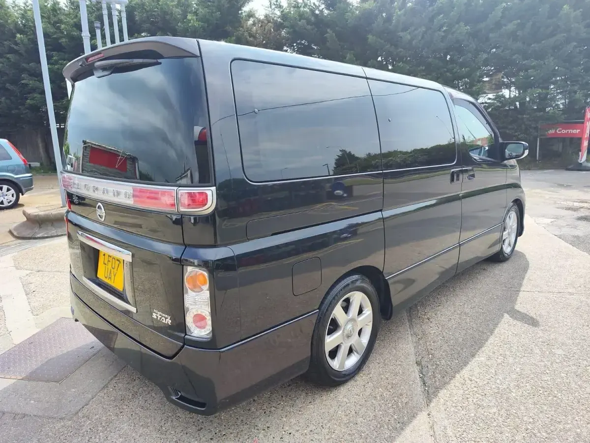 Used Nissan Elgrand 2007 Black MPV