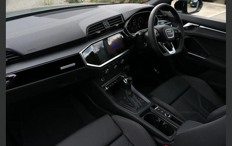 Used Audi Q3 Black Edition 150 HP (110 kW) 2025 Grey SUV