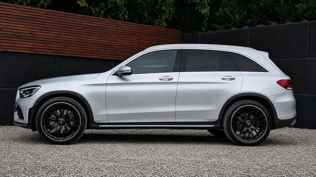 Used Mercedes GLC300 AMG Line Premium Plus 258 HP (189 kW) 2022 Silver SUV