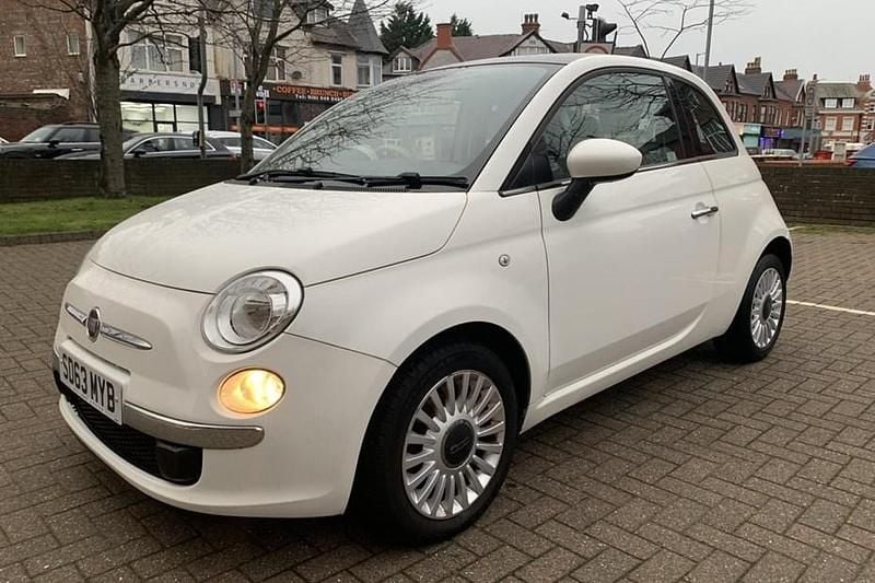 Used Fiat 500 Lounge 69 HP (50 kW) 2013 White Hatchback