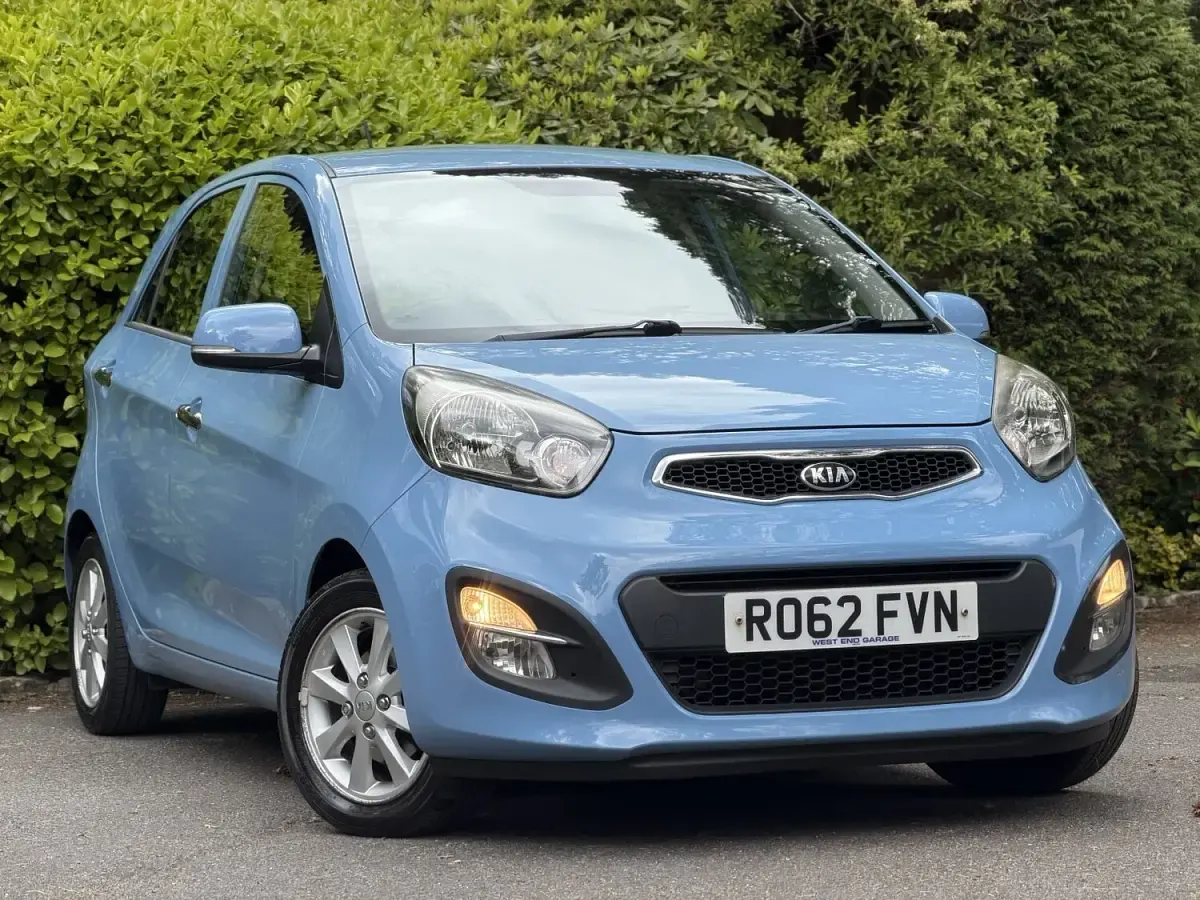 Used Kia Picanto 84 HP (61 kW) 2012 Blue Hatchback