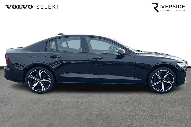 Used Volvo S60 Plus 250 HP (183 kW) 2022 Black Sedan