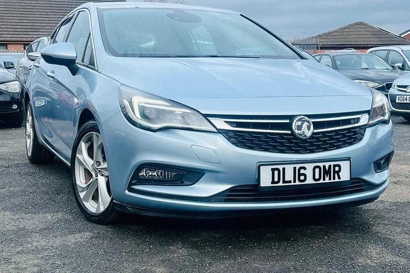 Silver Used 2016 Vauxhall Astra SRi Hatchback | £4,995 (Good price) - Image 1/1