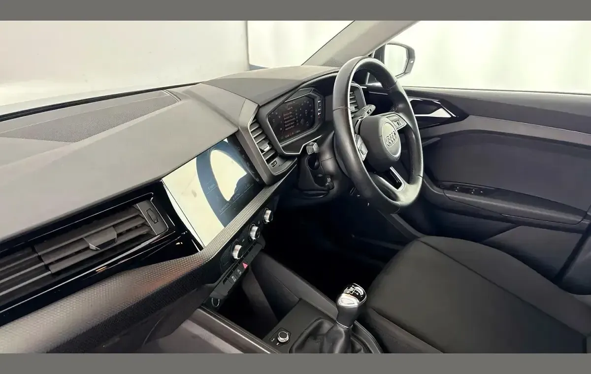 Used Audi A1 Design 108 HP (79 kW) 2022 Grey SUV
