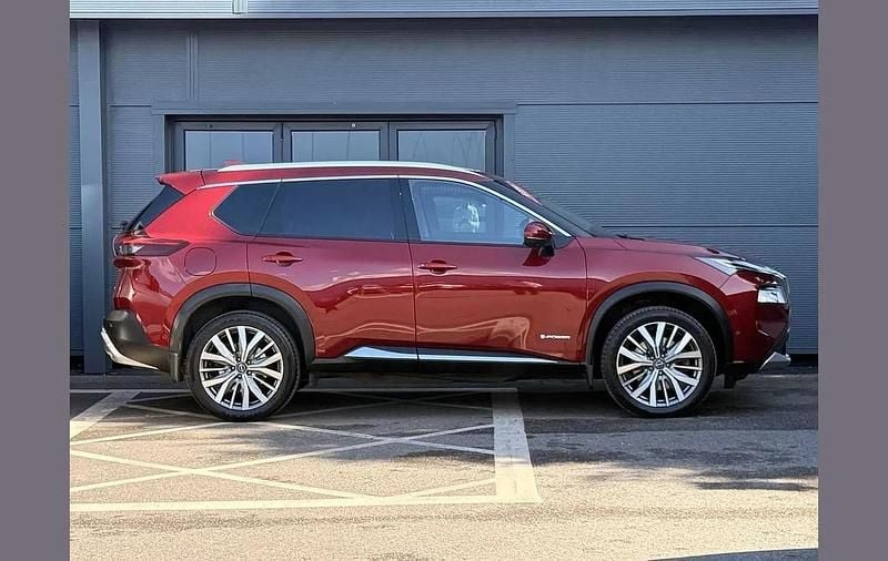 Used Nissan X-Trail Tekna+ 204 HP (150 kW) 2023 Red SUV