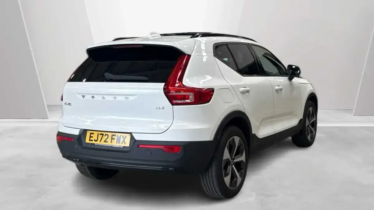 Used Volvo XC40 Ultimate 194 HP (142 kW) 2022 White SUV