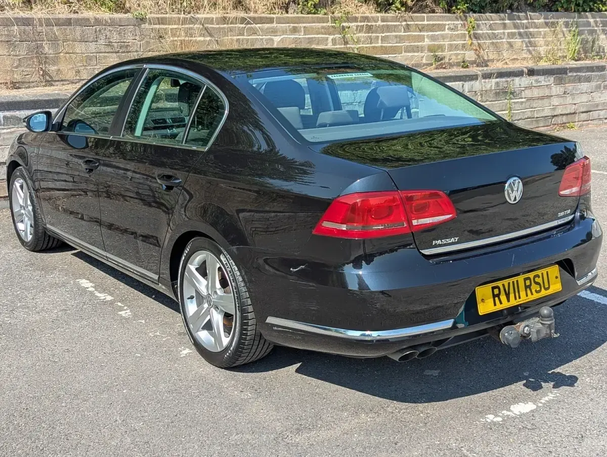Used VW Passat SE 140 HP (102 kW) 2011 Black Sedan