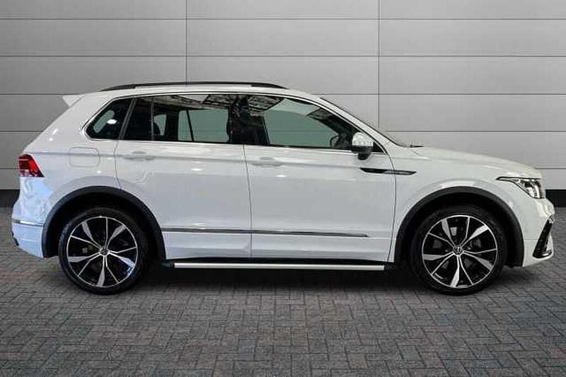 Used VW Tiguan R-line 245 HP (180 kW) 2021 Pure white SUV