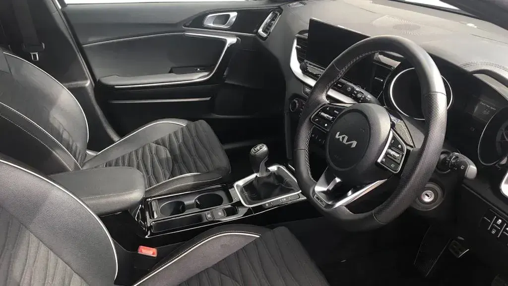 Used Kia Ceed GT-Line 2025 White Hatchback