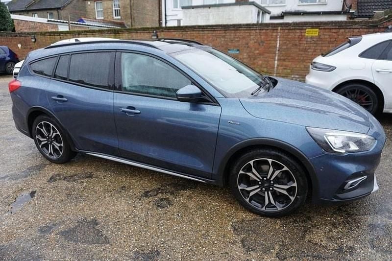 Used Ford Focus Active X 125 HP (91 kW) 2020 Blue Estate