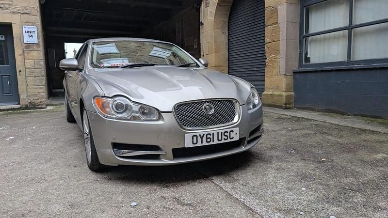 Used Jaguar XF Premium Luxury 2011 Gold Sedan